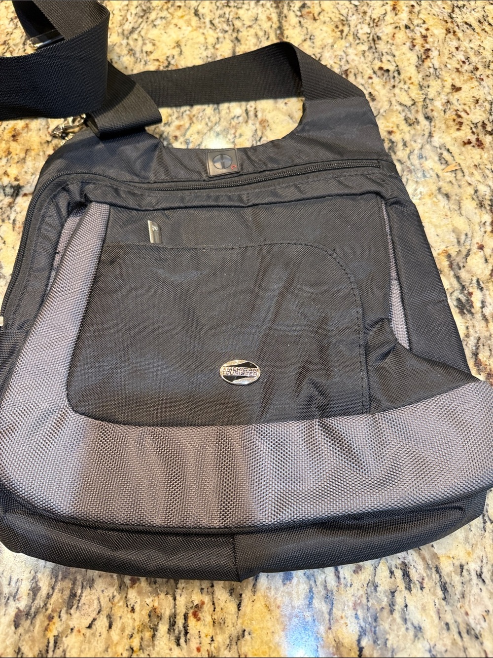 American Tourister Blk & Gray Crossbody Bag w multiple pockets
